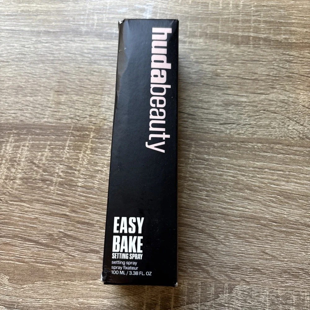Huda Beauty Easy Bake Setting Spray 3.38 Fl Oz 100 Ml
